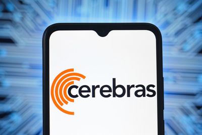 Wedbush Gives a Thumbs Up to Cerebras Ahead of Its First Quarterly Earnings. What This Means for CBRS Stock Investors.